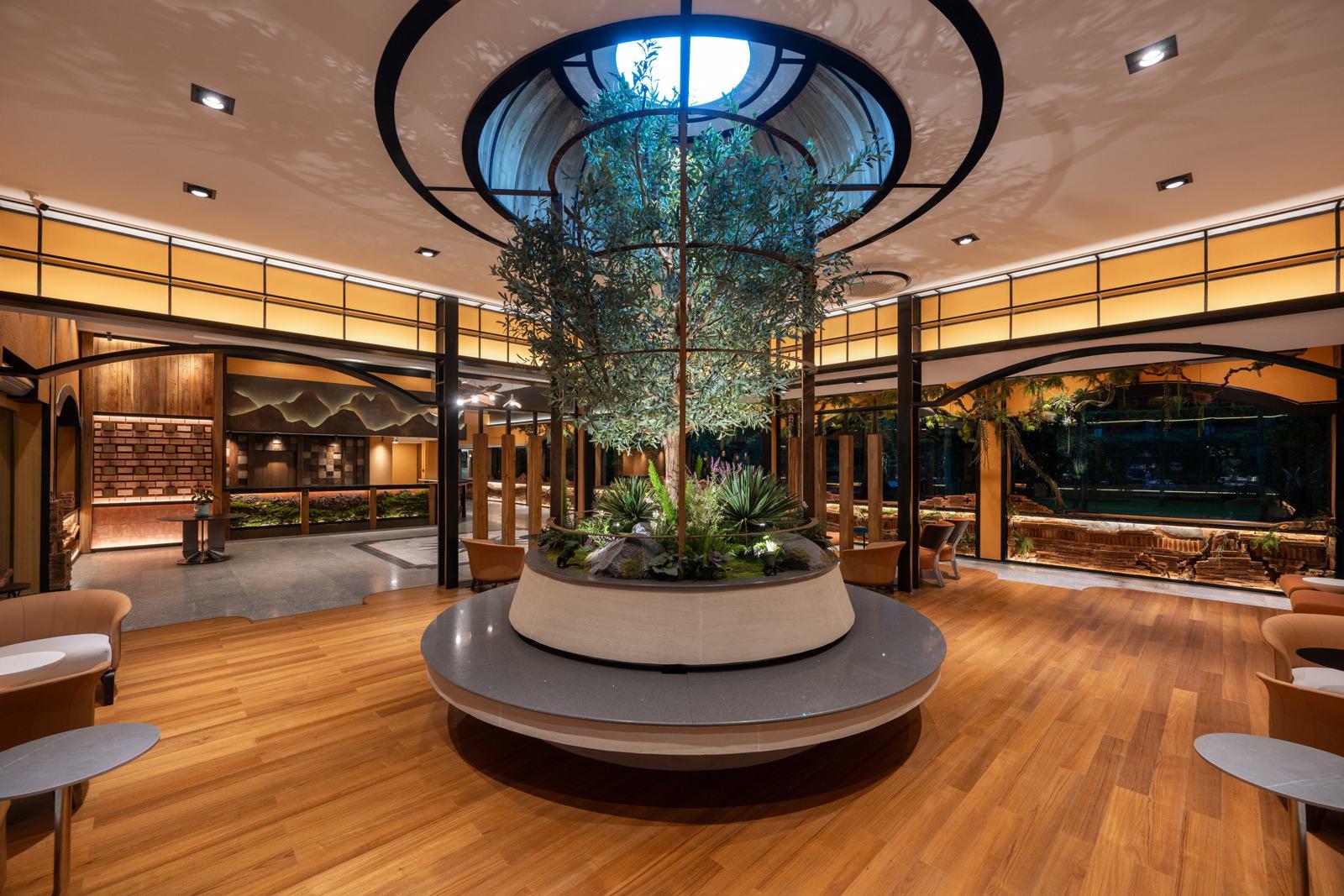 Holiday Garden Hotel & Resort | Lobby Lounge