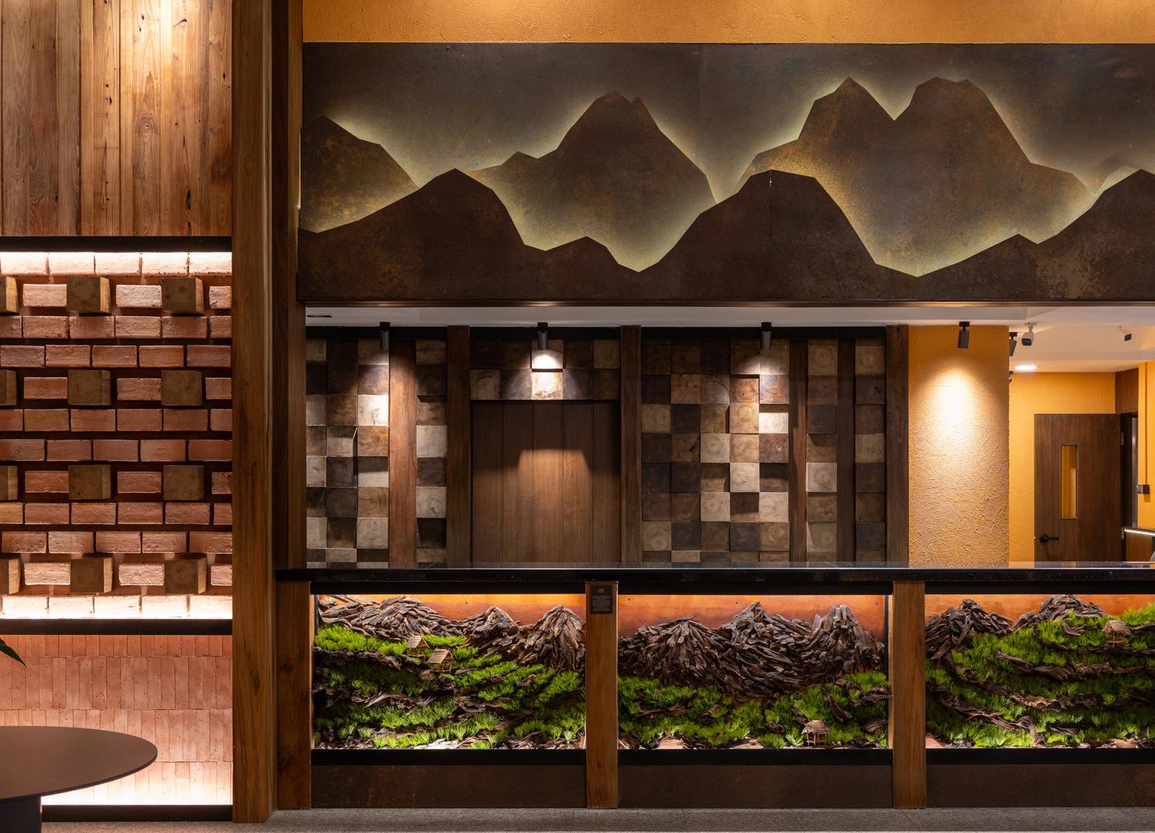 Holiday Garden Hotel & Resort | Lobby